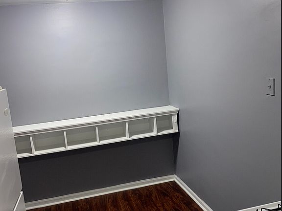 3rd image of 2411 W Balmoral Ave APT 2G