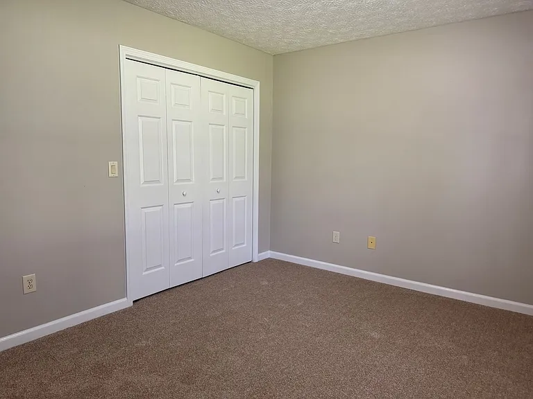 105 Farina Dr — Photo 14
