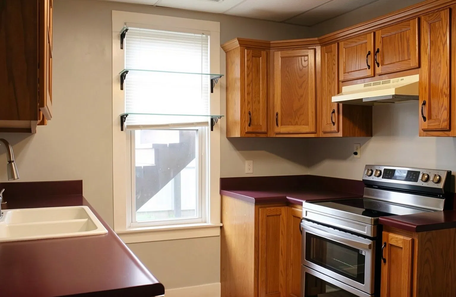 3 bed, 1731 sqft, $2,460 — Photo 3