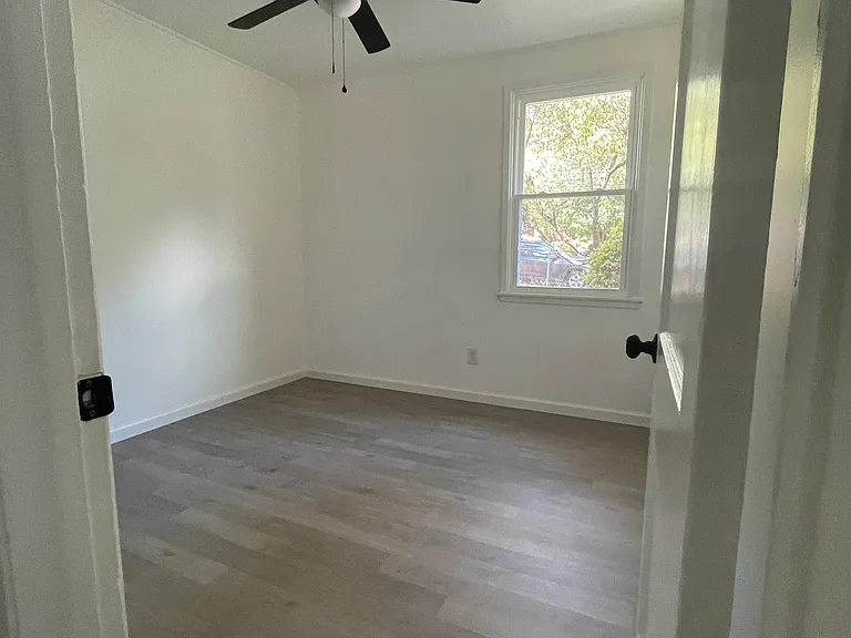 bedroom 3/office