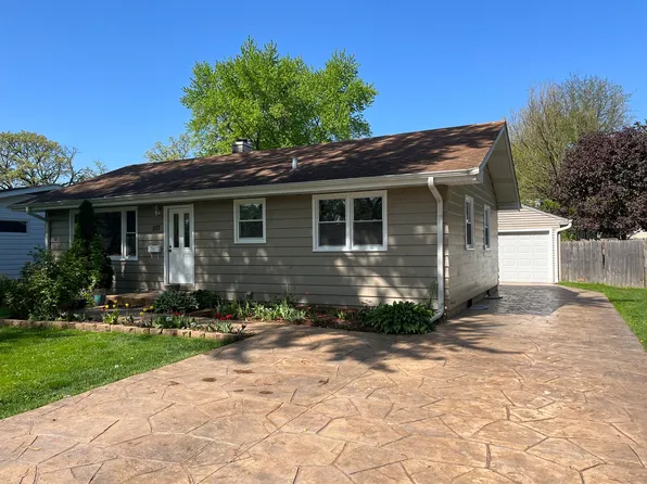 1117 Lebanon St, Aurora, IL 60505