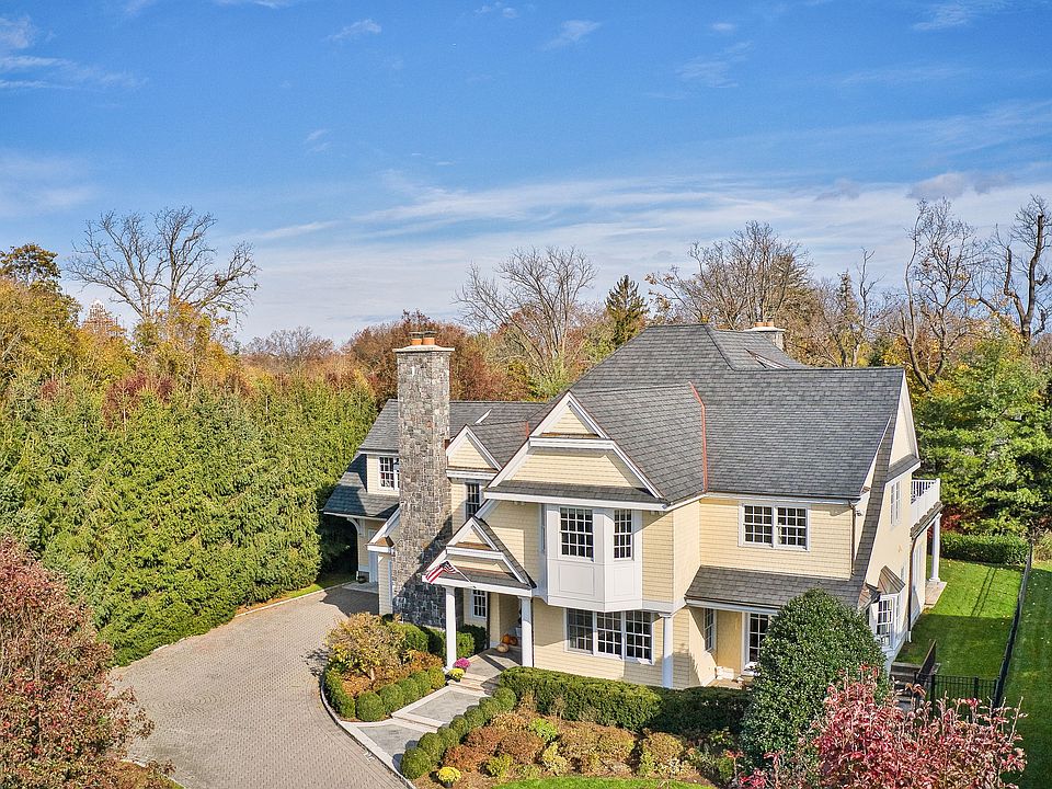 22 Malysana Ln New Rochelle, NY 10805   (07 Of    15 ).JPG
