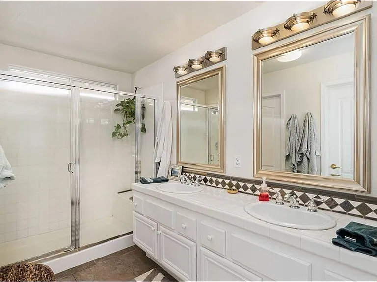 Master bathroom.