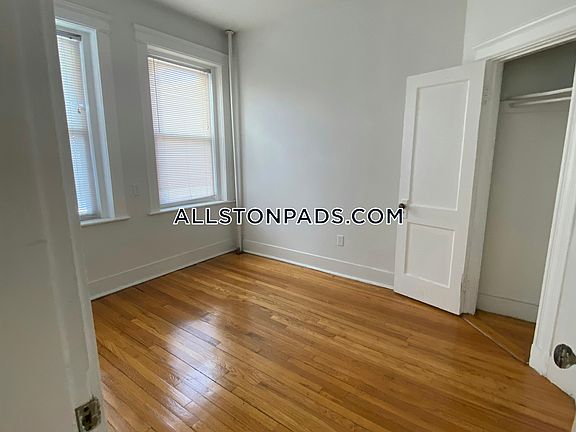 3rd image of 4 Price Rd APT 7