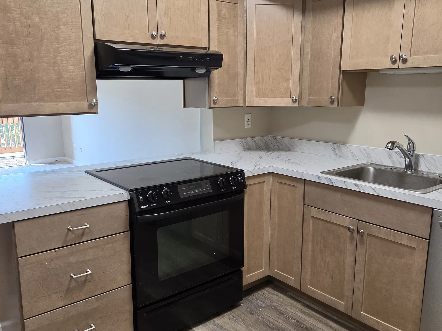 1 bed, 800 sqft, $1,100 — Photo 2