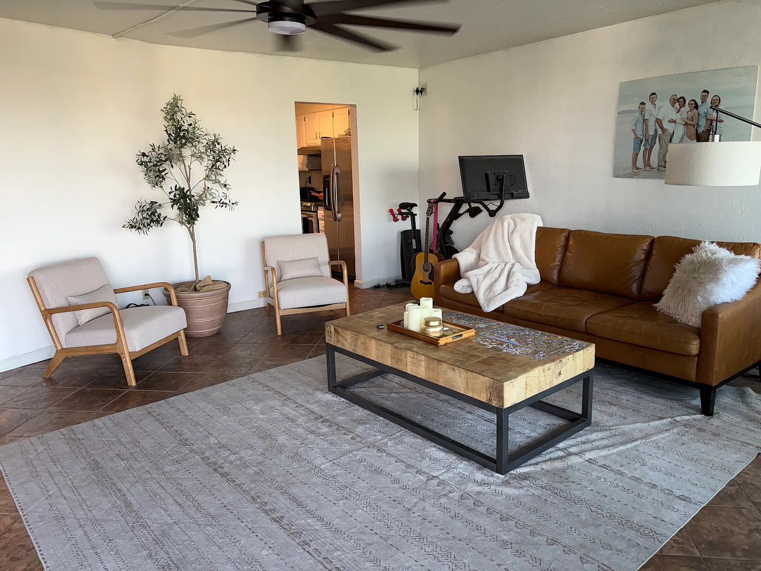 245 N Vine St — Photo 4