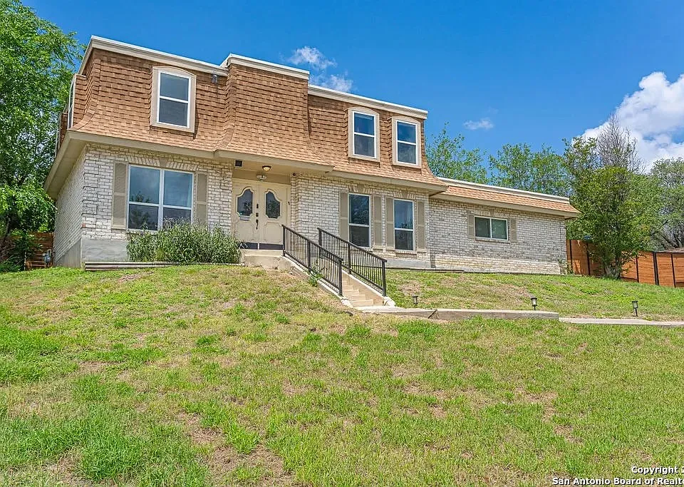 4515 Golf View Dr
