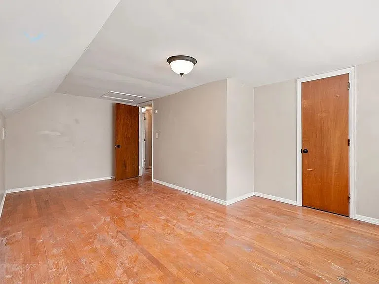 35 Avondale Dr #13 — Photo 12