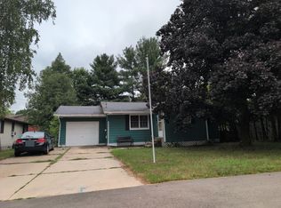 320 Doris St, Sparta, MI 49345