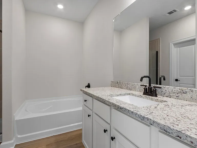 1126 Campside Dr — Photo 12