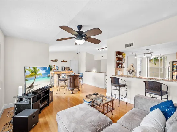 1035 Lake Shore Drive #105, Lake Park, FL 33403