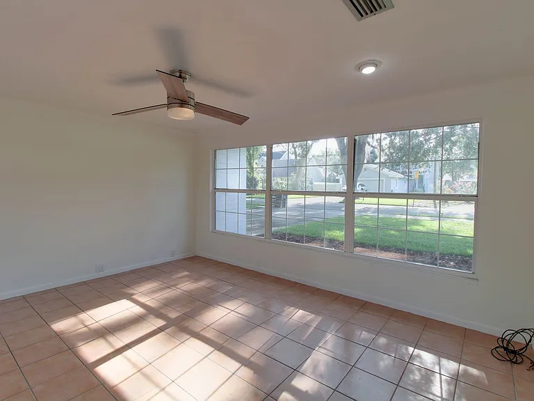 1667 Mizell Ave — Photo 6