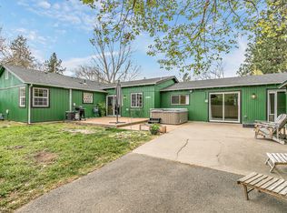 2999 Diane St, Ashland, OR 97520