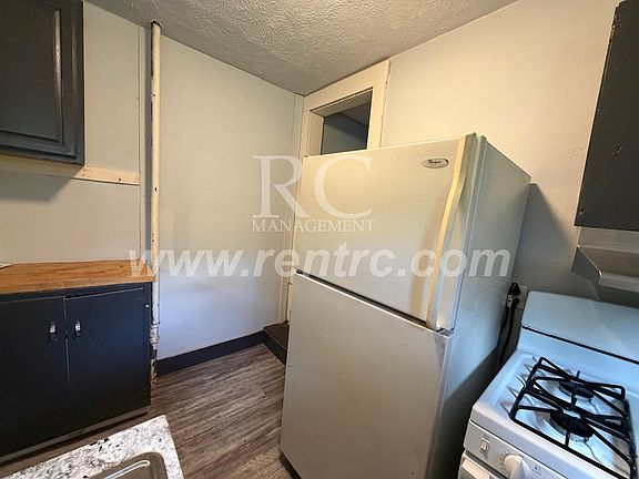 3rd image of 1030-3 N Walnut St