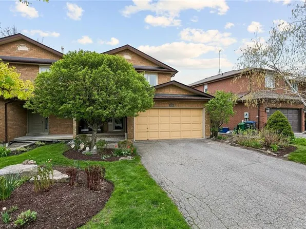290 Hillside Dr, Mississauga, ON L5M 1G5