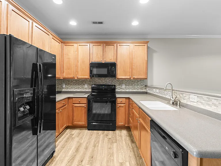 2522 Spring Oaks Way — Photo 7