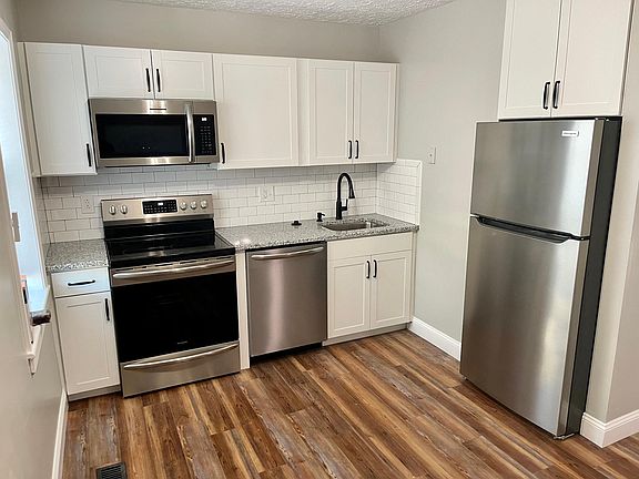 2nd image of 225 E Murray St APT 3