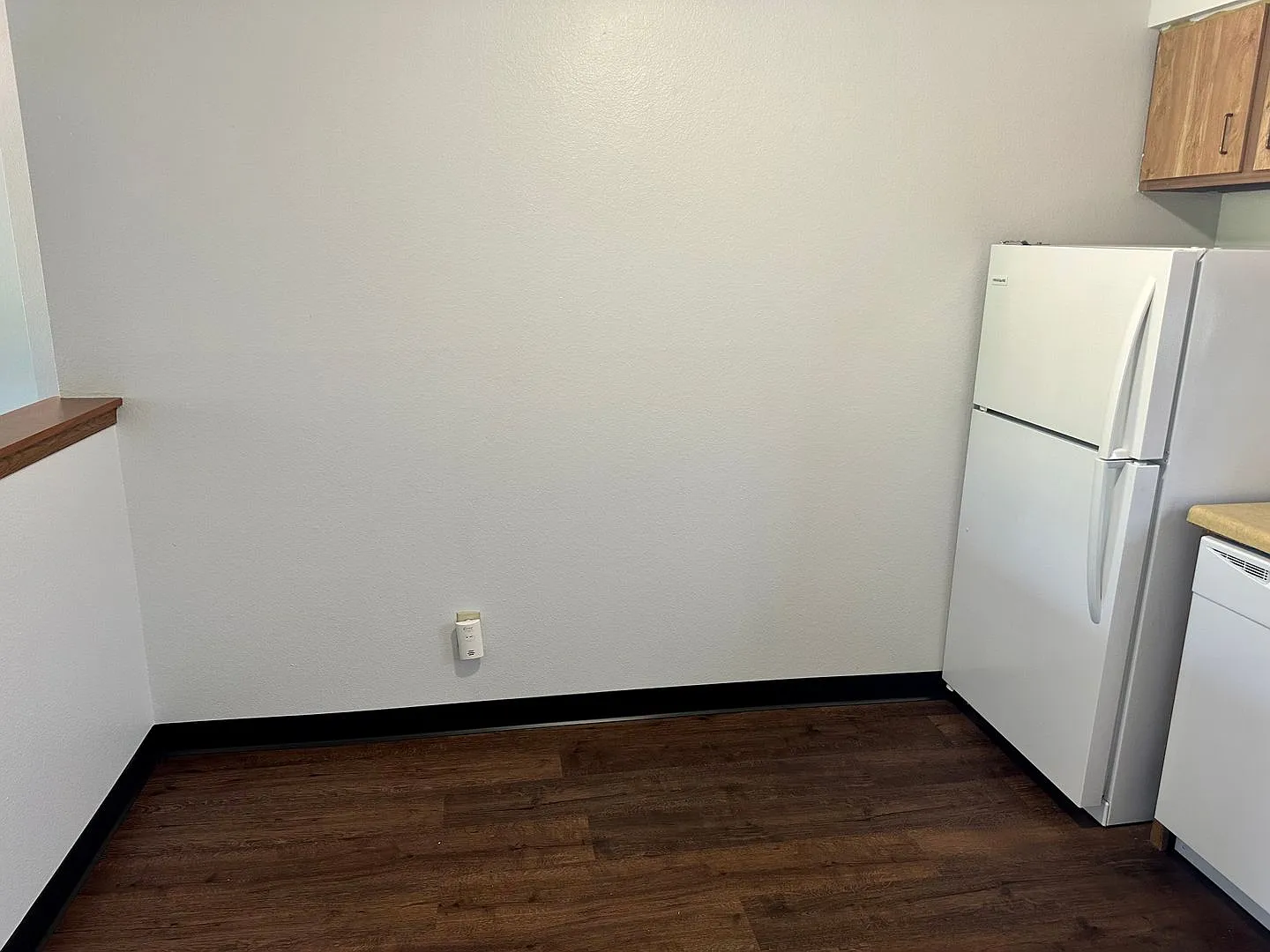 2 Bedroom 1 Bathroom Apartments — Photo 4