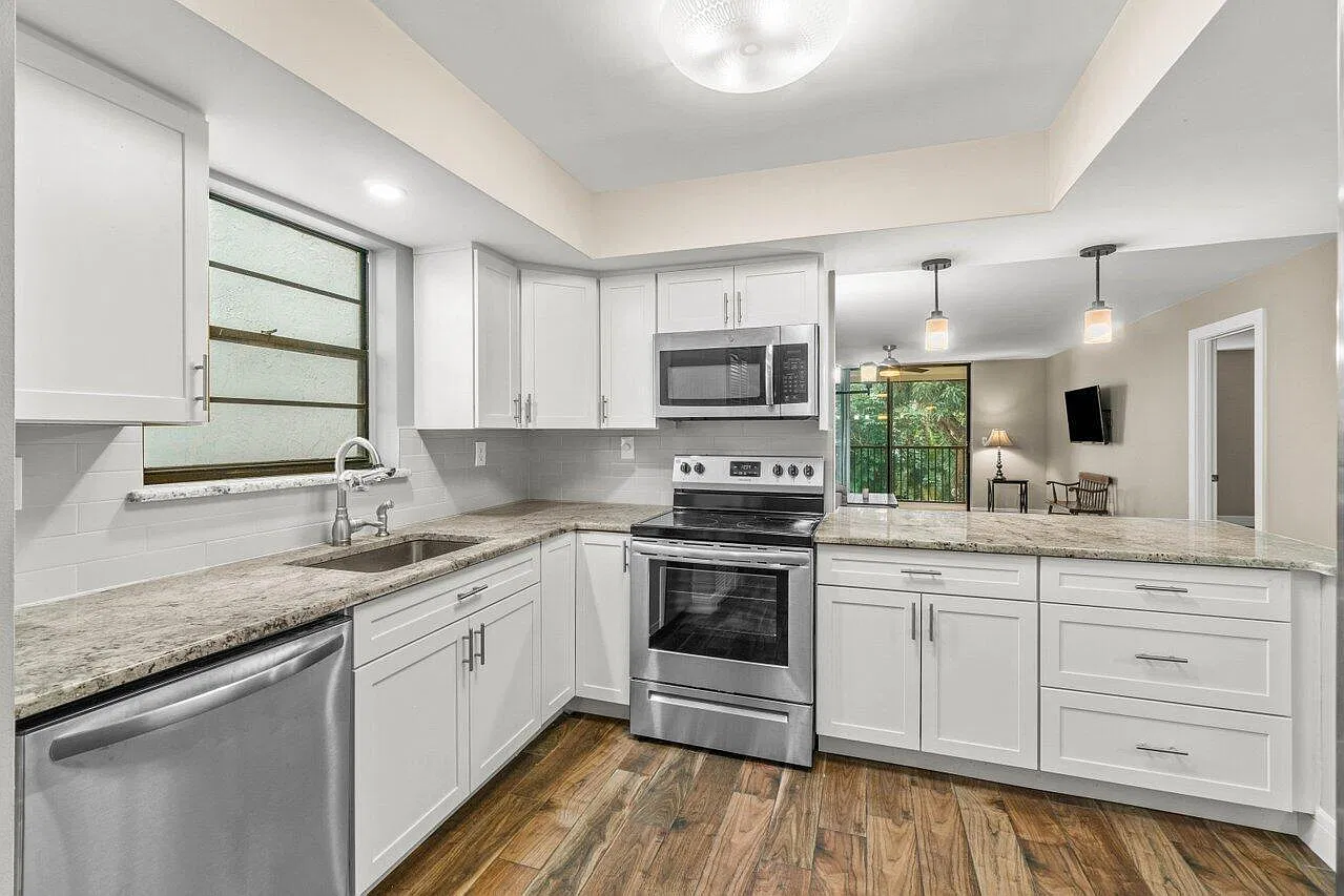 2 bed, 2.0 bath, 1243 sqft, $2,500 — Photo 1