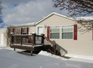 23166 Swallow, New Boston, MI 48164