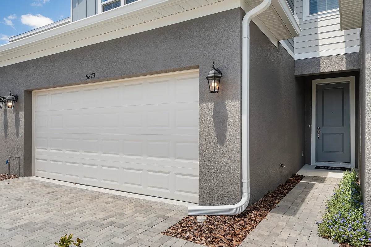 Building Photo - 5273 Luisa Ct