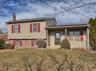 1949 Misty Dr, Mount Joy, PA 17552