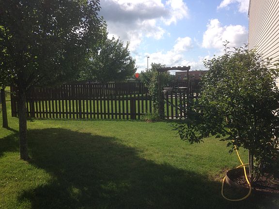 3rd image of 609 Waterford Way
