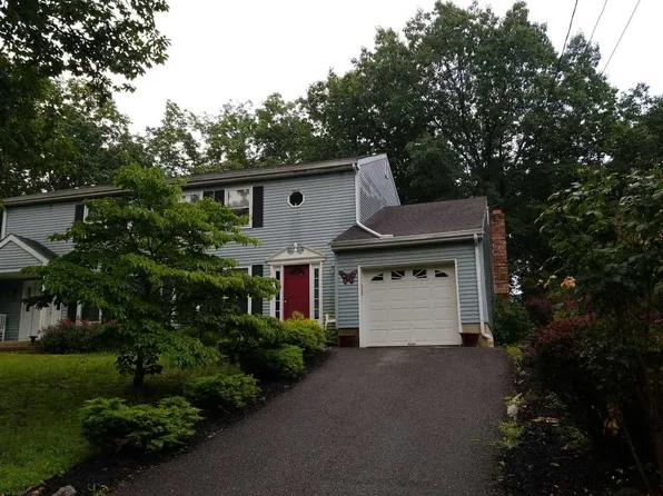 557 Fairview Rd, Medford, NJ 08055