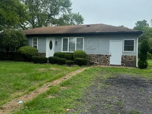 1226 Manatawny St, Pottstown, PA 19464