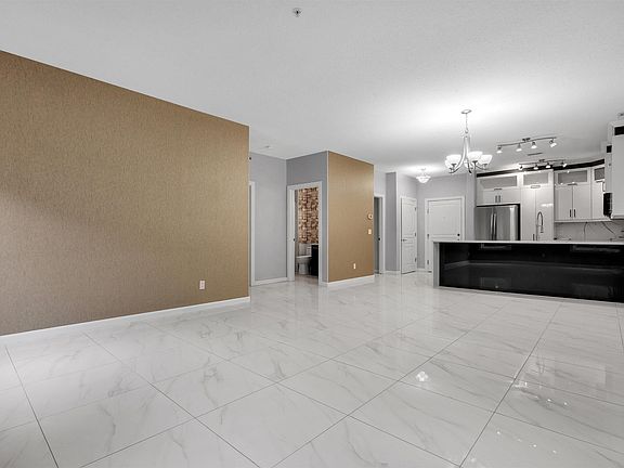 3rd image of 160 Magrath Rd NW #105