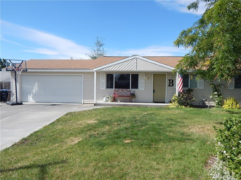 1st image of 360 N Grape Dr