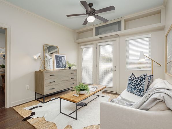2215 Abbott Martin Rd #116