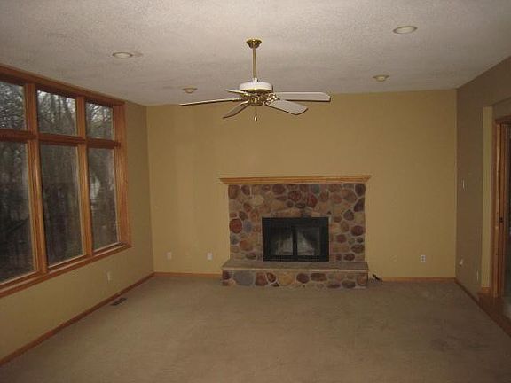 3rd image of 2236 Stone Creek Ln E