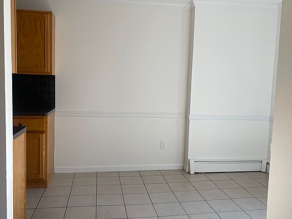 4th image of 21 River Rd #G
