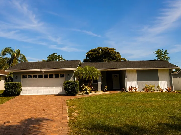 322 Montgomery Ave — Photo 1