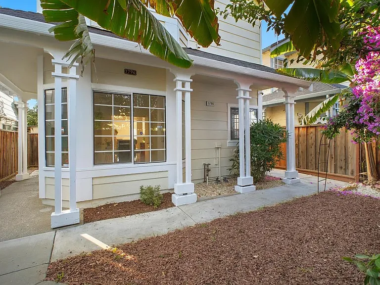 1796 Lucretia Ave — Photo 4
