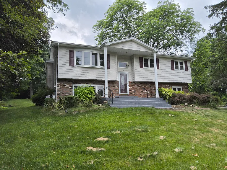 6 Osullivan Ln — Photo 2