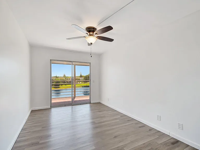 4015 Cornwall Dr #A — Photo 23