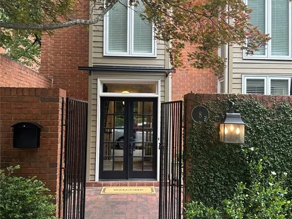 8 Willow Gln, Atlanta, GA 30342