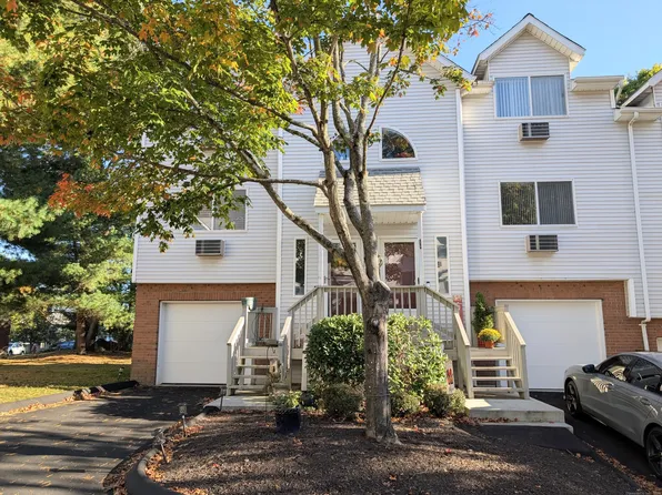 925 Oronoke Road #18B, Waterbury, CT 06708