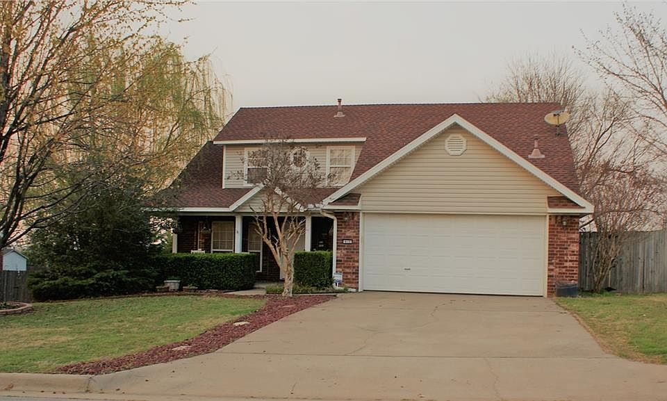 1st image of 410 Northcrest Ave