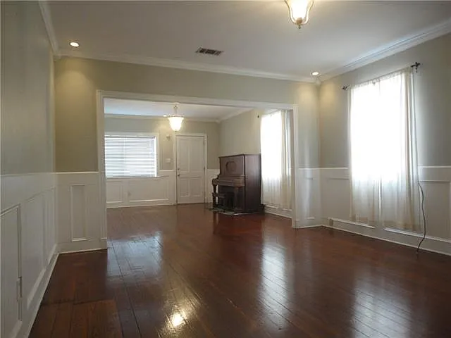 1124 Josephine St — Photo 3