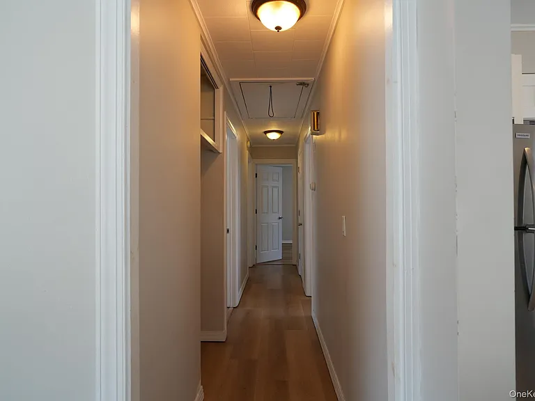 59 Troy Ave #UPPER — Photo 12