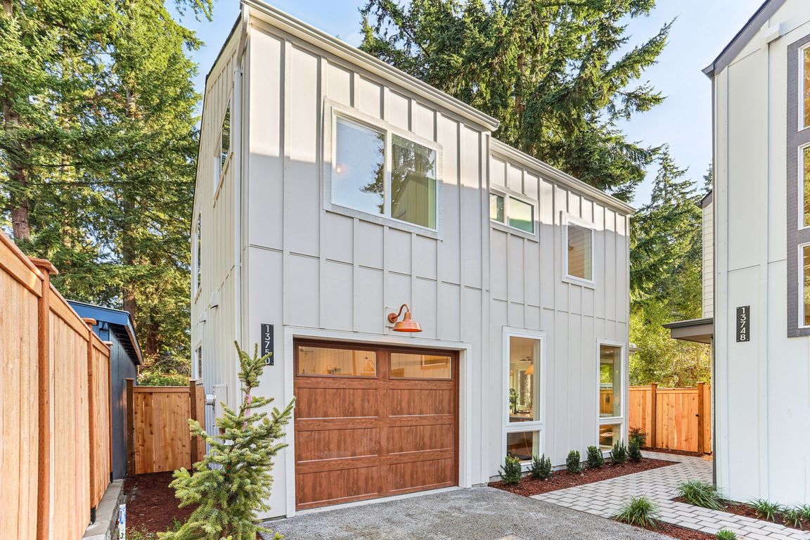 Stone Ave N-S2011-001.jpg