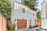 Stone Ave N-S2011-001.jpg