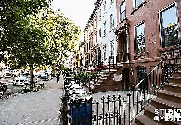 4th image of 891 Lafayette Ave #3A