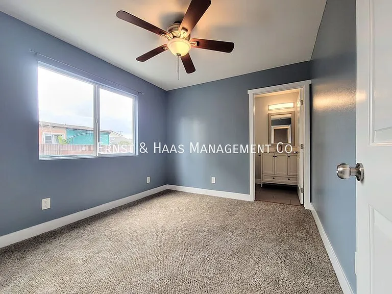 8429 Somerset Blvd — Photo 19