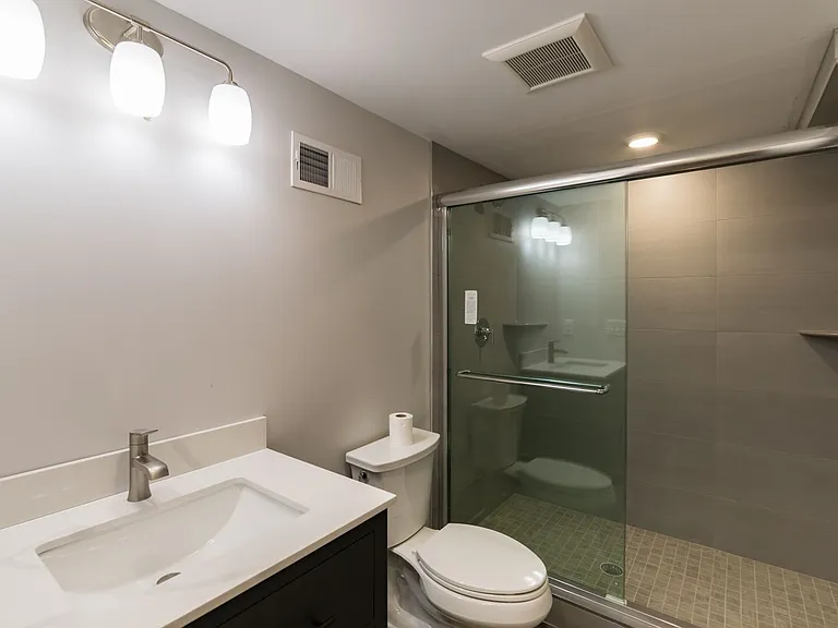 1351 S Myrtlewood St — Photo 20