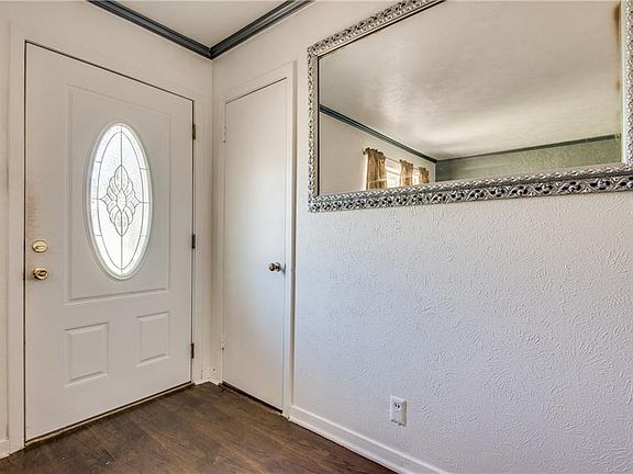4th image of 11824 Oberlin Dr
