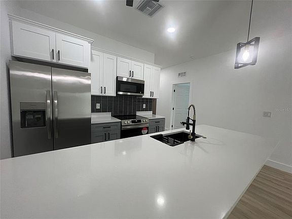5th image of 8249 Dimstead St